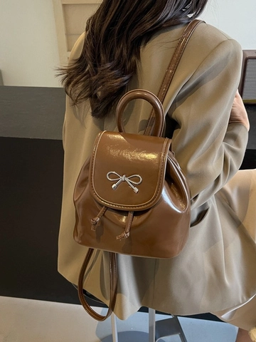 Mini Mochila de Moda para Mujer Cuero PU Brillante Lazo Metálico Mochila Pequeña Retro Urbana Casual Bolso de Hombro para Diario
