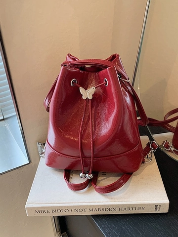 Dames Mode PU Leer Emmer Tas Metallic Glanzend Geplooid Trekkoord Schoudertas Met Vlinder Metalen Decoratie Casual Dagelijkse Rugzak