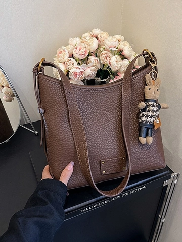 Women Large Capacity PU Leather Bucket Bag Lichee Pattern Retro Commuting Shoulder Bag With Houndstooth Bunny Pendant