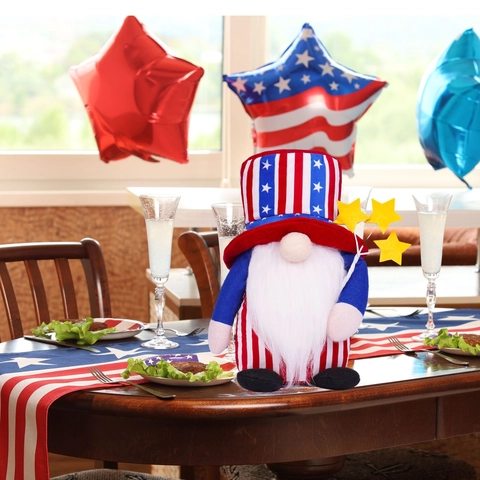 Gnome du Jour de l'Indépendance Décoration en Peluche Étoiles et Rayures Poupée sans Visage Patriotique Ornement de Table