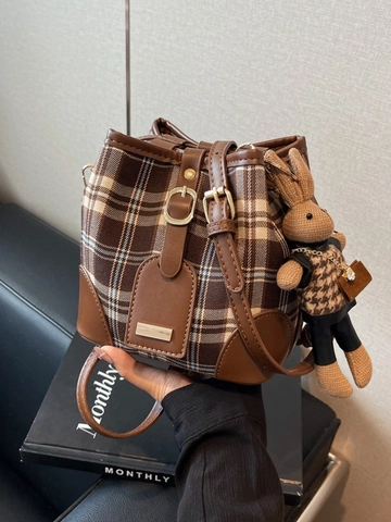 Borsa a Secchiello Vintage Plaid per Donna Contrasto di Colore Coulisse Borsa a Spalla Con Ciondolo Bambola Pelle Sintetica Giuntura Borsa a Mano