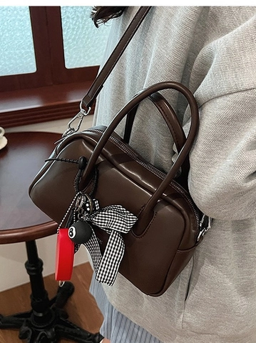 Bolso Boston Vintage de Cuero PU para Mujer Bolso Bandolera Pequeño de Alta Gama Con Colgantes Decorativos Estampado de Letras