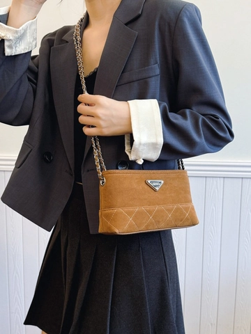 Sac Bandoulière Matelassé pour Femmes en PU Texture Suède Style Seau Rétro avec Motif Losanges et Chaîne Métallique
