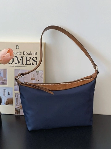 Dames Minimalistisch Nylon Schoudertas Onderarm Tas Crossbody Portemonnee Veelzijdig Forens Rits Kleine Lichtgewicht Handtas