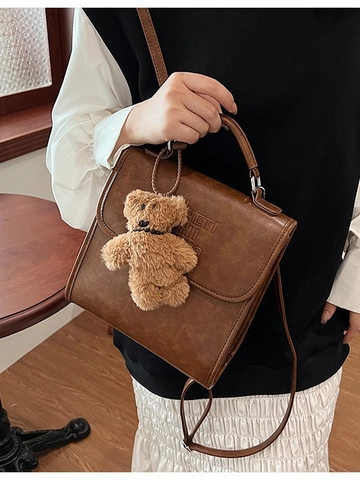 Zaino da Donna Vintage in Pelle PU con Patta Borsa a Mano Goffrata con Lettere Ciondolo Orsetto Tracolla Casual