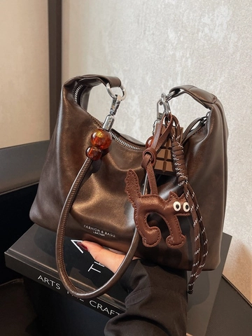 Vintage PU Leather Underarm Shoulder Bag For Women Pleated Hobo Bag With Cat Chocolate Charms Amber Bead Strap Daily Purse