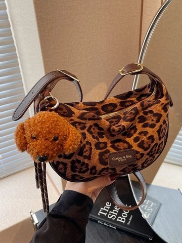 Mode Leopardenmuster Halbmond Umhängetasche Für Damen Große Kapazität PU Lederband Schultertasche Mit Plüschhund Anhänger