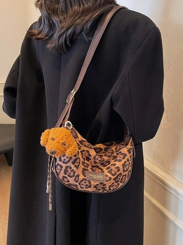 Mode Leopardenmuster Halbmond Umhängetasche Für Damen Große Kapazität PU Lederband Schultertasche Mit Plüschhund Anhänger