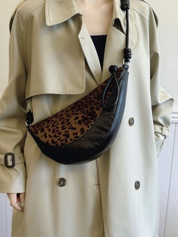 Borsa a Tracolla a Mezzaluna Patchwork Leopardata Minimalista Donna Cinturino a Nodo Pelle PU Scamosciata Cuciture Moda Hobo
