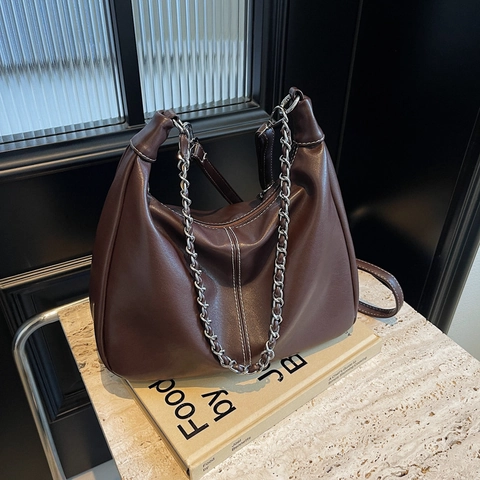 Large Capacity PU Leather Shoulder Bag For Women Contrast Stitching Silver Metal Chain Hobo Tote Bag Daily Commuter Bag