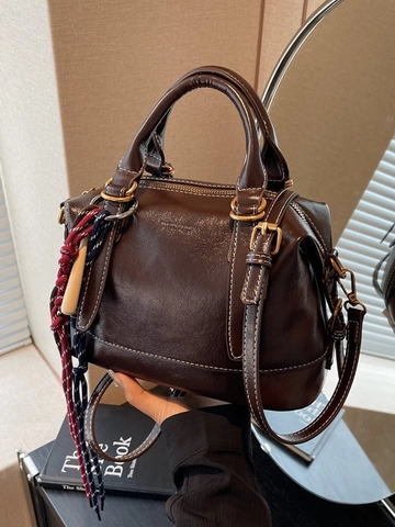 Vintage PU Leather Boston Bag Women Contrast Stitching Crossbody Shoulder Handbag With Woven Charm Fashion Daily Purse
