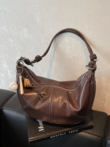 Maillard Vintage PU Leather Hobo Bag Women Large Capacity Moon Shoulder Bag With Baseball Charm Contrast Stitching Knot Strap