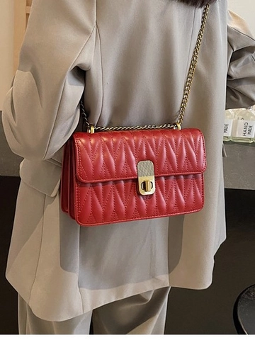 Women's Quilted Crossbody Bag Small Square Synthetic Leather Shoulder Bag With Metal Chain Strap Turn Lock Fashion Handbag