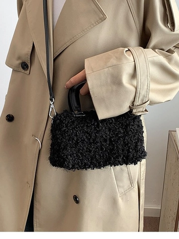 Women's Casual Lamb Wool Crossbody Bag Small Square Faux Fur Plush Handbag Retro Winter Shoulder Bag With Leather Handle
