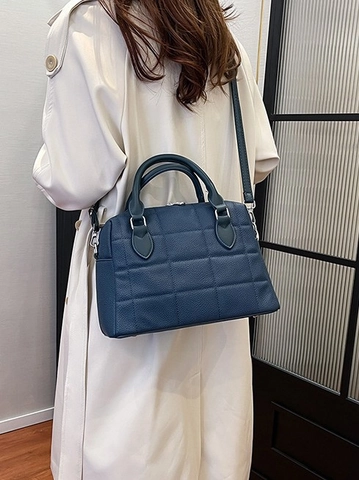 Sac Boston Matelassé pour Femmes en Cuir PU Grain de Lychee Grande Capacité Sac à Bandoulière Avec Sangle Réglable Sac Mode