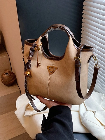 Sac Cabas Vintage en Simili Cuir Dépoli Grande Capacité Pour Femmes Sac Bandoulière Contrasté Avec Charme Logo Triangle