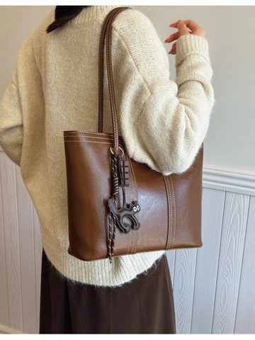 Women Large Capacity PU Leather Tote Bag Minimalist Korean Style Contrast Stitching Shoulder Bag With Cute Charm