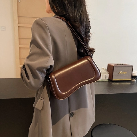 Borsa Sottobraccio Vintage in Pelle PU per Donna Borsa a Spalla con Patta a Fondo Curvo Borsa a Tracolla Minimalista Versatile