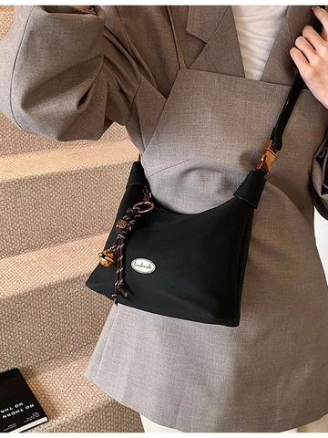 Women Urban Minimalist PU Hobo Crossbody Bag Autumn Winter Fashion Commuting Dumpling Bag With Braided Bell Charm Versatile Purse
