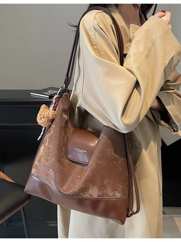 Borsa Tote da Donna in Pelle PU di Grande Capacità Moda Retro Borsa a Tracolla Multi-funzione Zaino Con Pendaglio Orsetto Casual