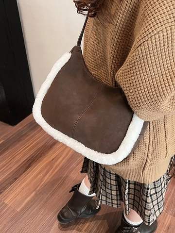 Bolso de Axila Hobo de Cuero PU Mate Vintage Con Borde de Piel Sintética Color en Contraste Mujer Otoño Invierno