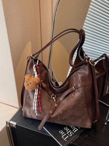 Large Capacity PU Leather Shoulder Bag For Women Vintage Distressed Stitching Tote Bag Casual Commute Travel Backpack With Bear Pendant