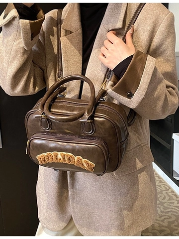 Mochila Bolso de Mano para Mujer Retro Maillard de Cuero PU Con Parche Letra Holiday Estilo Vintage Boston Bolso de Hombro