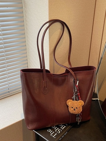 Women Vintage PU Leather Tote Bag Large Capacity Commuter Shoulder Bag With Bear Pendant Retro Top Handle Handbag Daily Bag