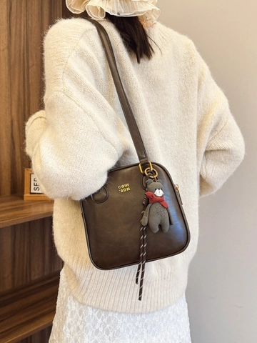 Vintage PU Leather Underarm Small Square Bag For Women Minimalist Shoulder Crossbody Bag With Metal Logo And Bear Pendant