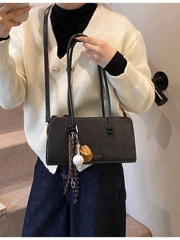 Bolso Sobaco de Cuero PU Retro para Mujer Bolso de Hombro de Moda Con Colgante de Béisbol Bufanda Bolso Boston Vintage Bolso Casual Diario