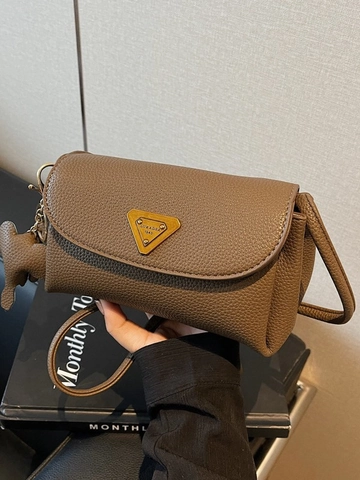 Damen Vintage Litschikorn PU Leder Kleine Quadratische Umhängetasche Mit Metall Dreiecksplatte Und Süßem Tieranhänger Schultertasche