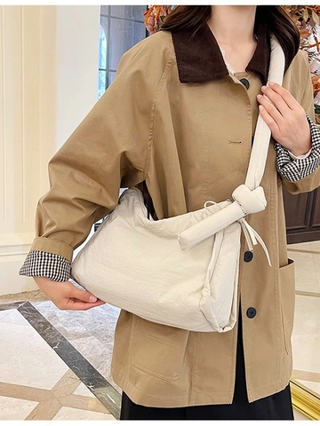 Bolso de Hombro de Nailon Acolchado Informal para Mujer Gran Capacidad Bolso Bandolera Acolchado con Nudo Color Sólido