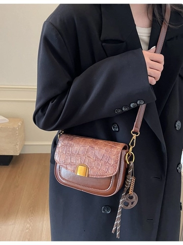 Vintage PU Leather Crocodile Pattern Saddle Bag For Women Trendy Niche Small Square Crossbody Bag With Decorative Charm