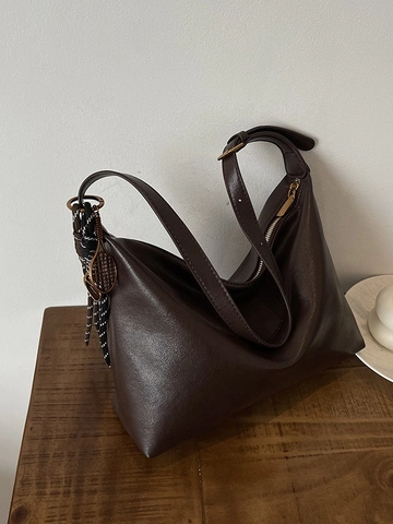 Sac Hobo Dumpling En Cuir PU Vintage Grande Capacité Pour Femmes Sac À Épaule Plissé Minimaliste Avec Pendentif