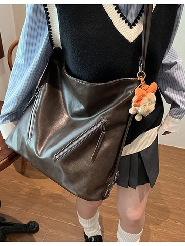 Zaino Donna Retrò Grande Capacità Borsa Tote in Pelle PU Semplice Casual Hobo Borsa a Tracolla Con Ciondolo Mostro Peluche