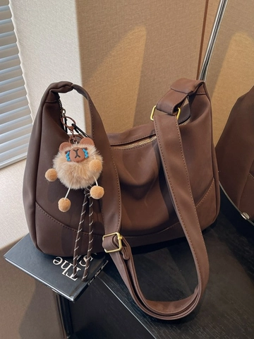 Women Large Capacity Hobo Bag Matte PU Leather Crossbody Bag With Adjustable Wide Strap And Plush Lion Charm Dumpling Bag