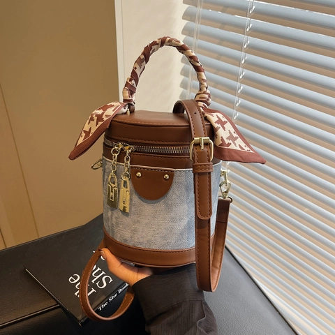 Dames Koreaanse Stijl Kleurblok Patchwork Cilinder Emmer Tas PU Leer Denim Handtas Met Satijnen Sjaal Handvat Crossbody Tas