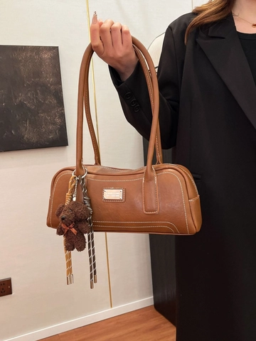 Sac à Épaule en Cuir PU Vintage pour Femmes Sac Baguette avec Surpiqûres Contrastées Sac Sous le Bras de Style Français avec Pendentif Ours