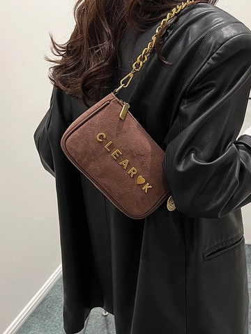 Borsa a Tracolla Piccola Quadrata Effetto Pelle Scamosciata PU Per Donna Con Lettere in Metallo Simbolo del Cuore Catena Grossa