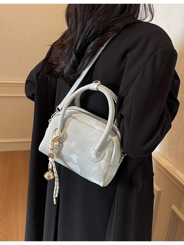 Damen Mode PU Leder Umhängetasche Minimalistisch Kleine Quadratische Handtasche Mit Abnehmbarem Schultergurt Und Anhänger