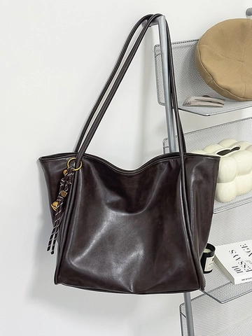 Bolso Tote Grande de Cuero PU Retro para Mujer Bolso de Hombro Informal de Alta Gama Con Colgante Decorativo para Oficina