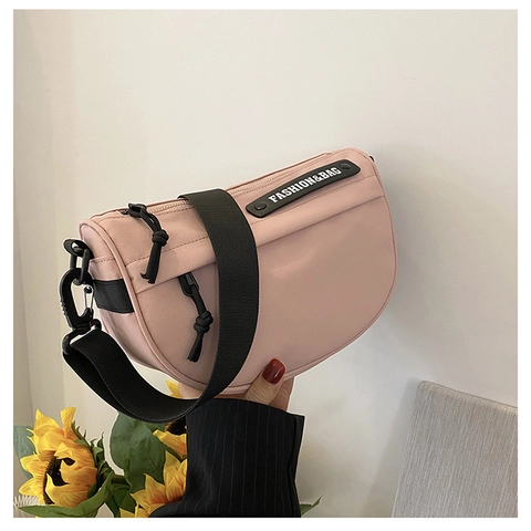 Bolso Bandolera Casual de Nailon en Forma de Media Luna Correa Ancha Ajustable Color Sólido Bolso Hobo de Moda Callejera