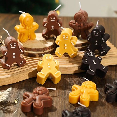 Gingerbread Man Aromatherapy Candle Creative Christmas Decor Soy Wax Handmade Festive Desktop Ornament Home Fragrance Gift