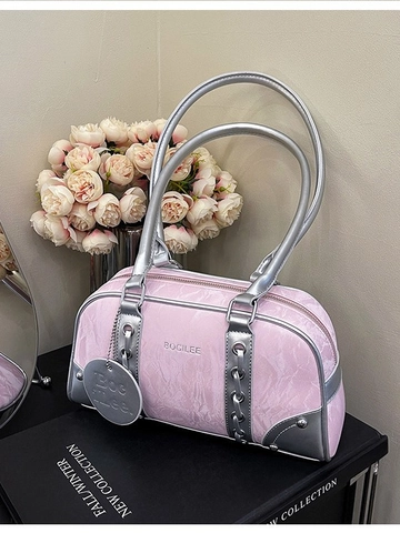 Borsa Sottobraccio da Donna in Pelle PU Moda Grande Capacità Catena Argento Rivetti Cerniera Borsa a Spalla Boston per Pendolari