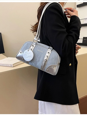 Borsa Sottobraccio da Donna in Pelle PU Moda Grande Capacità Catena Argento Rivetti Cerniera Borsa a Spalla Boston per Pendolari