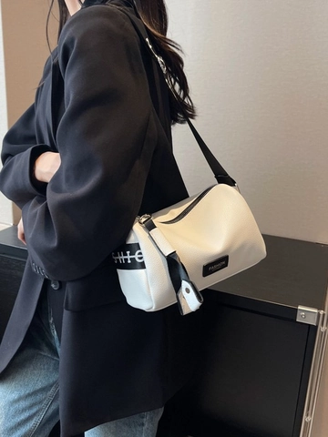 Borsa a Tracolla da Donna alla Moda in Pelle PU con Motivo Litchi e Tracolla Larga con Lettere Borsa a Cuscino