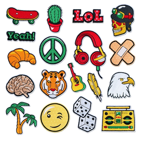 Toppe Cartoon con Ricamo Computerizzato per Decorazione Fai-da-te di Abbigliamento Applique in Tessuto Multi-Modello per Borse Cappelli Scarpe