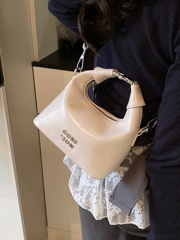 Damen Koreanischer Stil Glänzend PU-Leder Dumpling Tasche Klein Handheld Umhängetasche Mit Künstliche Perlen-Spitzen-Anhänger Vielseitig