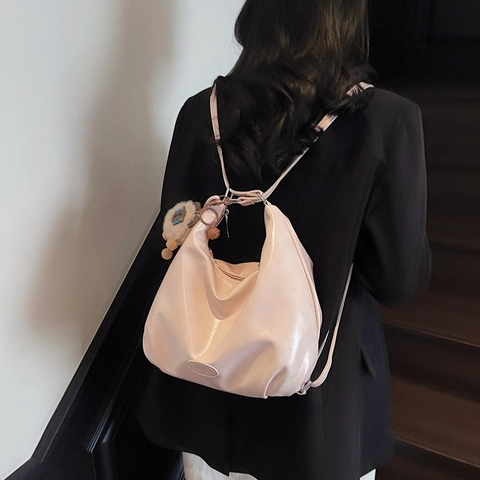 Borsa a Spalla Hobo da Donna a Grande Capacità in Pelle PU Retro Tote Con Ciondolo di Peluche Zaino Pendolare Versatile per Uso Quotidiano