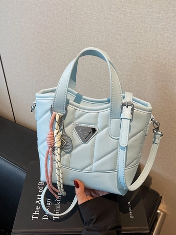 Women Diamond Quilted PU Leather Handbag Triangle Logo Crossbody Bag With Tennis Racket Charm Fashion Shoulder Bucket Bag